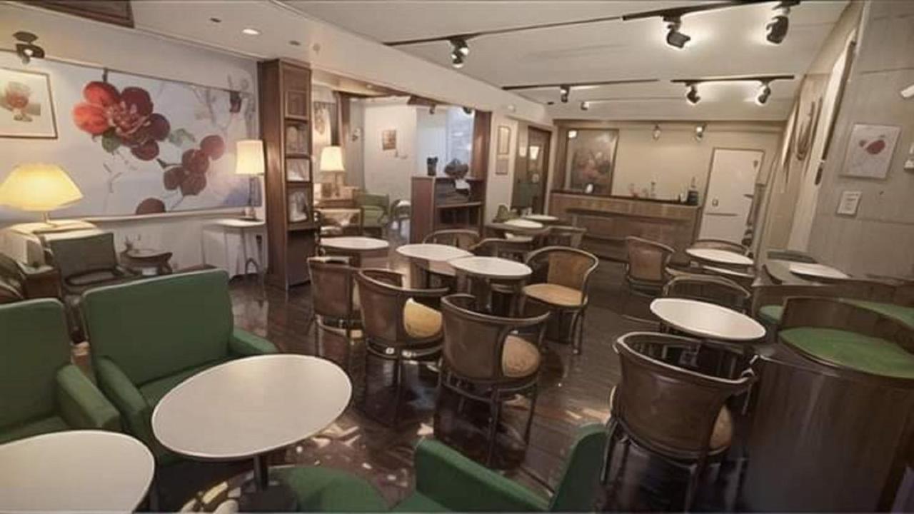 Dinh Dinh Saigon Airport Hotel-74a Giai Phong 2* TP. Hồ Chí Minh