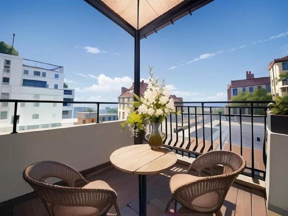Khách sạn Dinh Dinh Saigon Airport Hotel-74a Giai Phong 2*