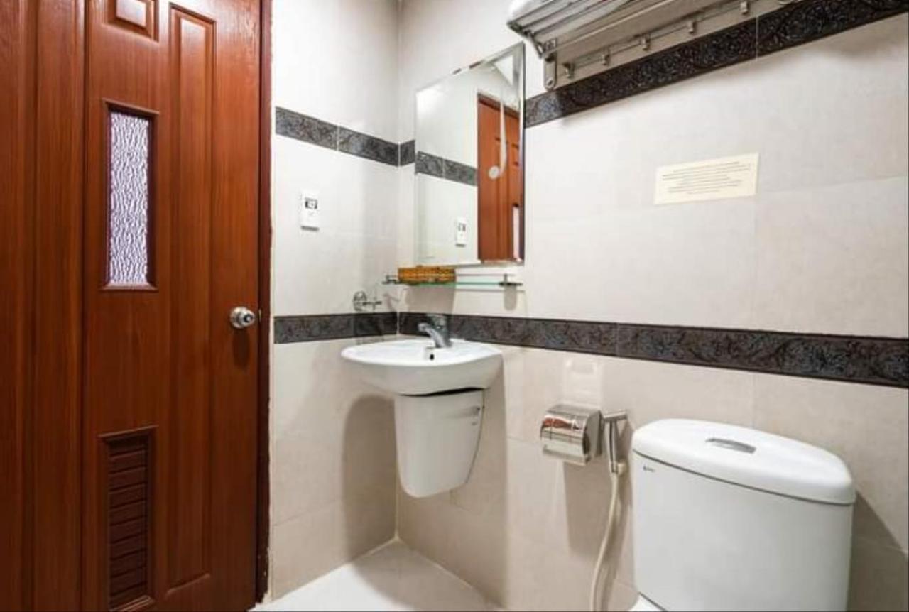 Dinh Dinh Saigon Airport Hotel-74a Giai Phong TP. Hồ Chí Minh