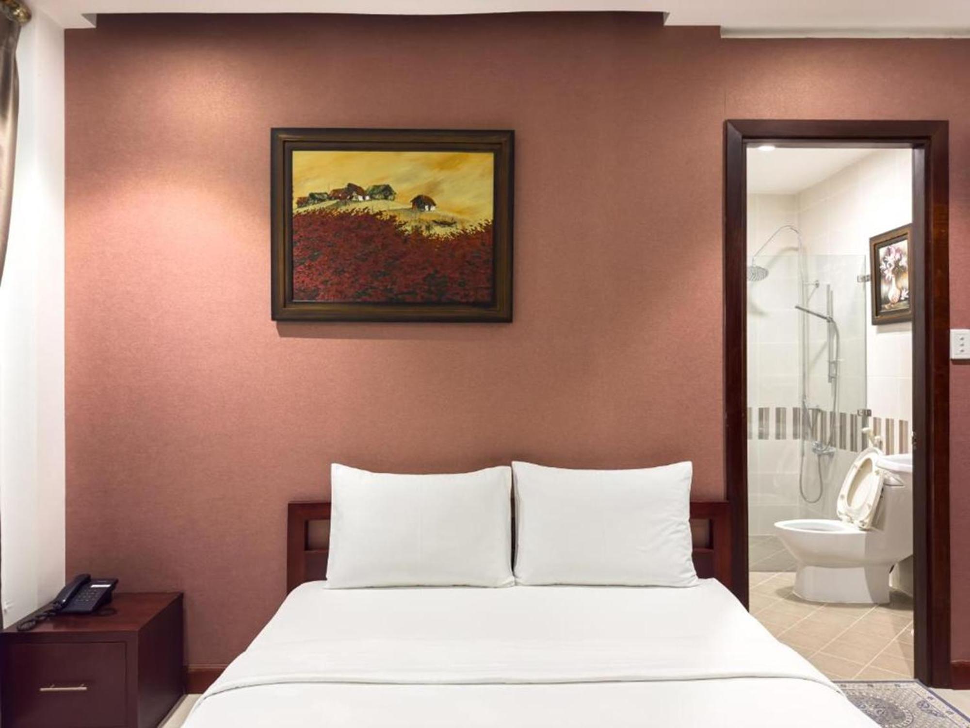 Khách sạn Dinh Dinh Saigon Airport Hotel-74a Giai Phong