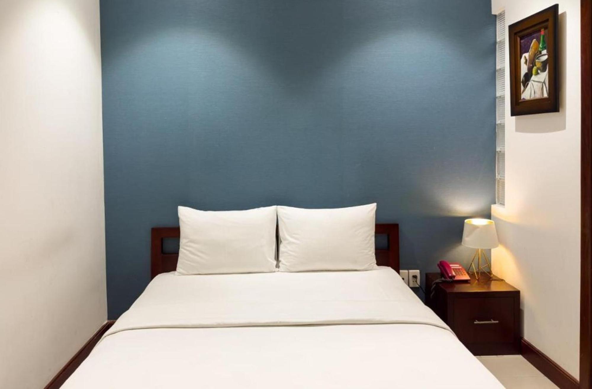 Khách sạn Dinh Dinh Saigon Airport Hotel-74a Giai Phong